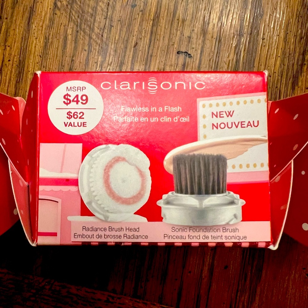 Clarisonic Holiday Gift Set *2-pack* Radiance Brush Head & Foundation Brush Head